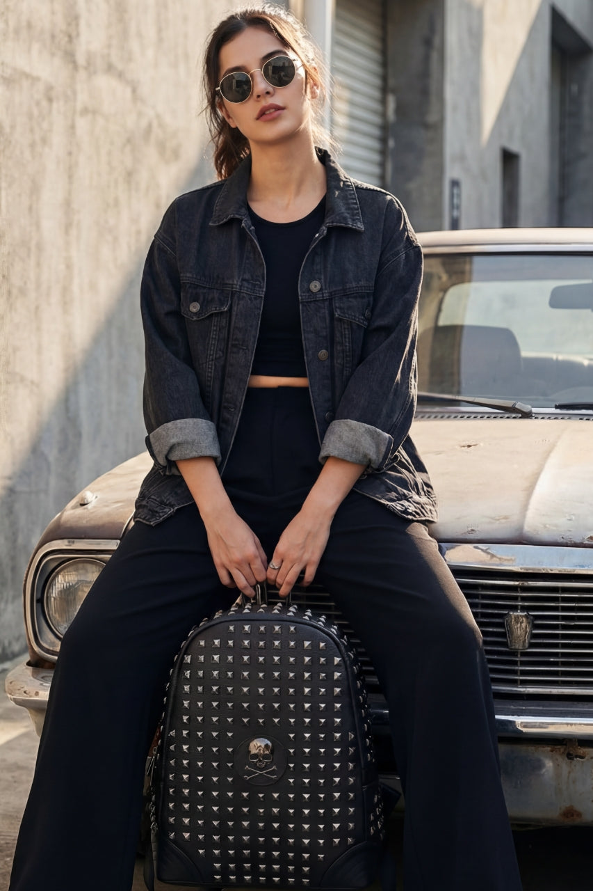 Sac à dos punk en cuir PU noir avec rivets pour femme